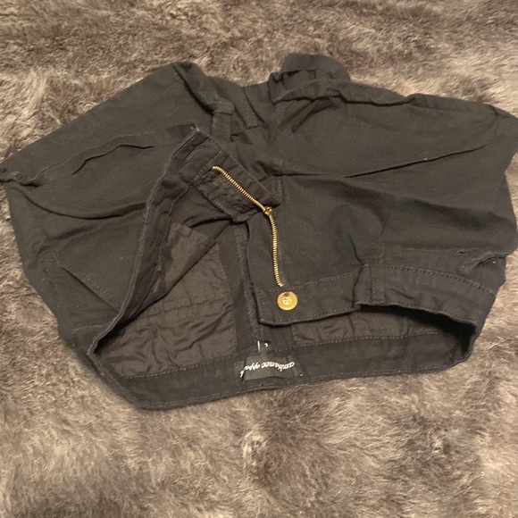 Shorts - Picture 3 of 3